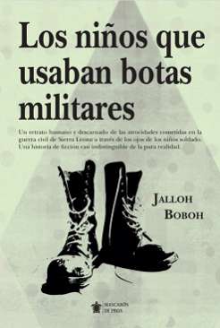 Los niños que usaban botas militares