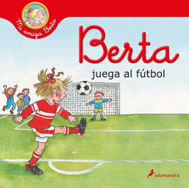 Berta juega al fútbol